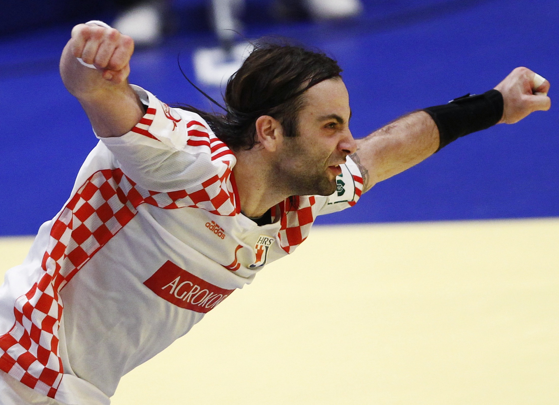 Croatia's Ivano Balic reacts during their Men's European Handball Championship final in Vienna against France, January 31, 2010.     REUTERS/Nikola Solic (AUSTRIA - Tags: SPORT HANDBALL)